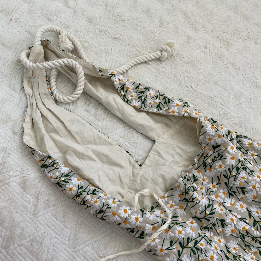 Just Bee Queen Rita Daisy print midi dress - Picture 5 of 6